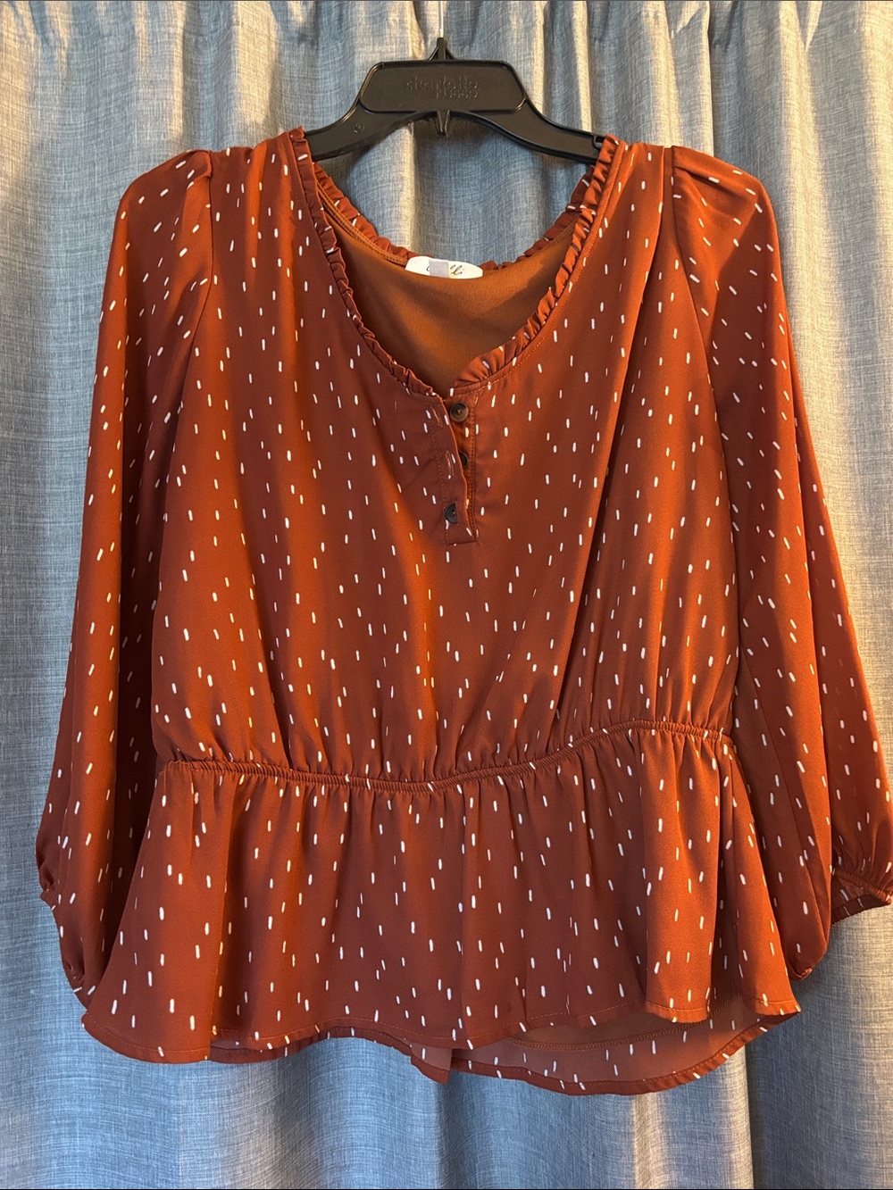 Gilli Rust Dot-Print Peplum Blouse